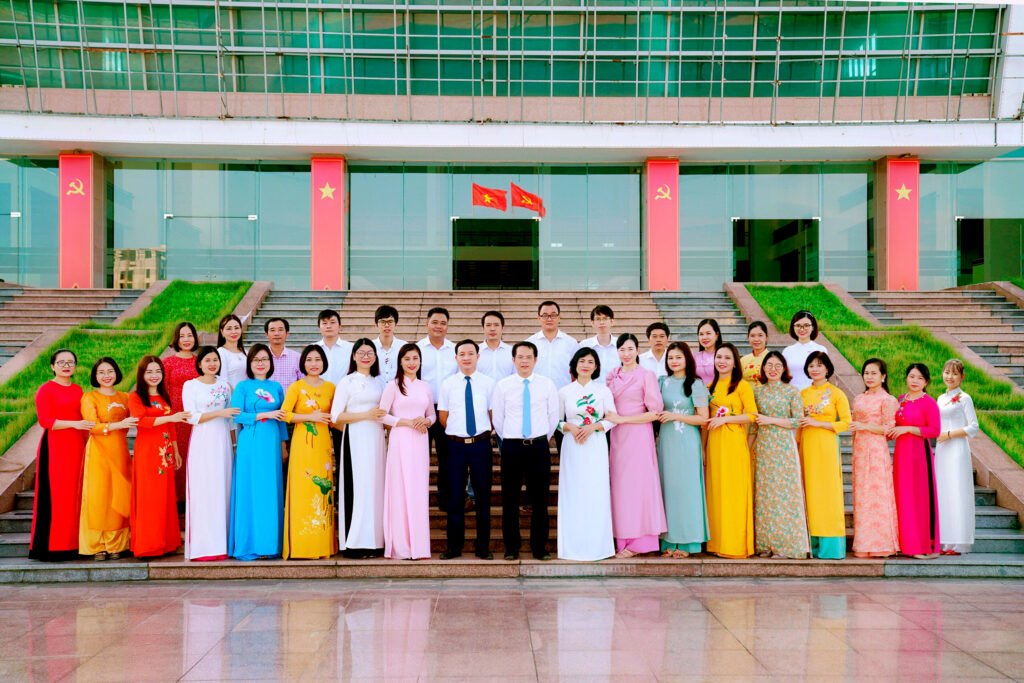 1. ANH TOAN PHONG THOI SU - CHINH TRI