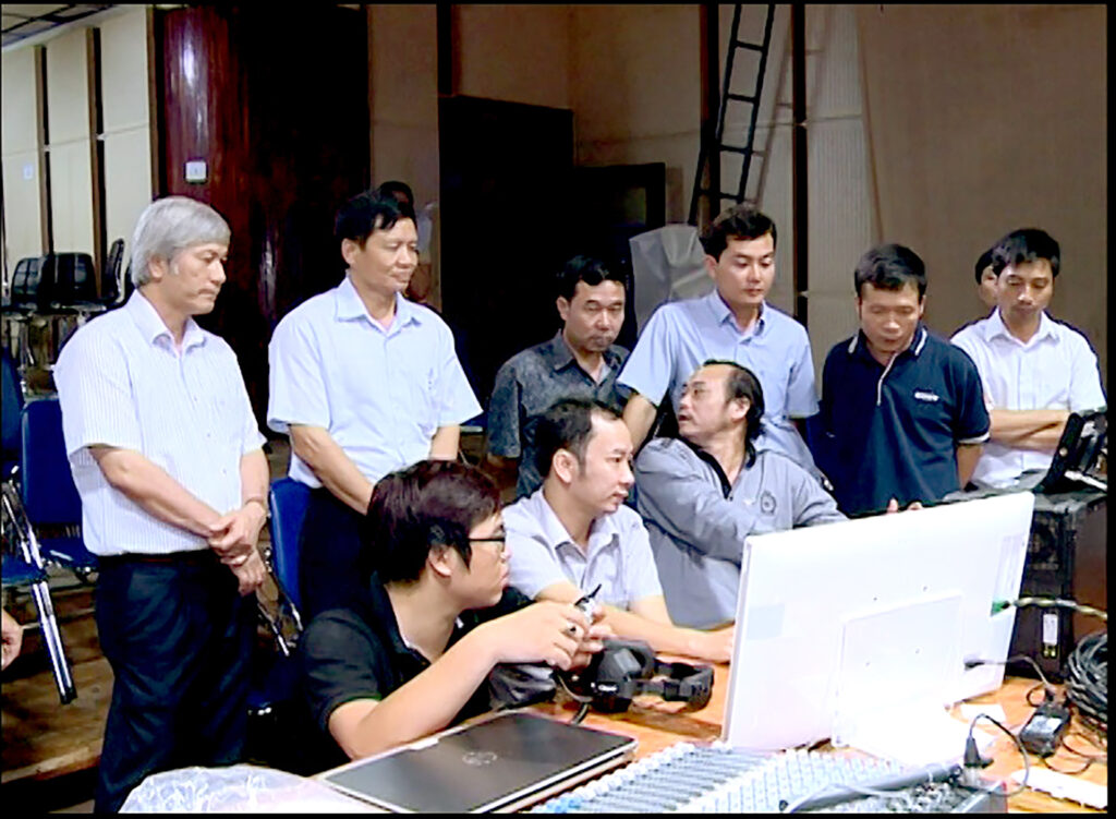 1. Chuyển giao bộ ghi hình mini 1-Beyond