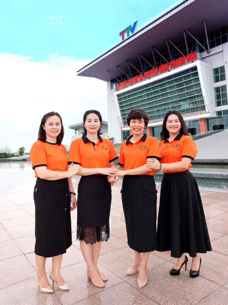 10Tập thể lãnh đạo chủ chốt