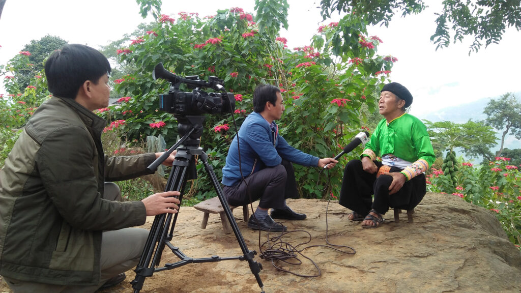 14. Thực hiện cảnh quay cho phim dự thi liên hoan truyền hình toàn quốc