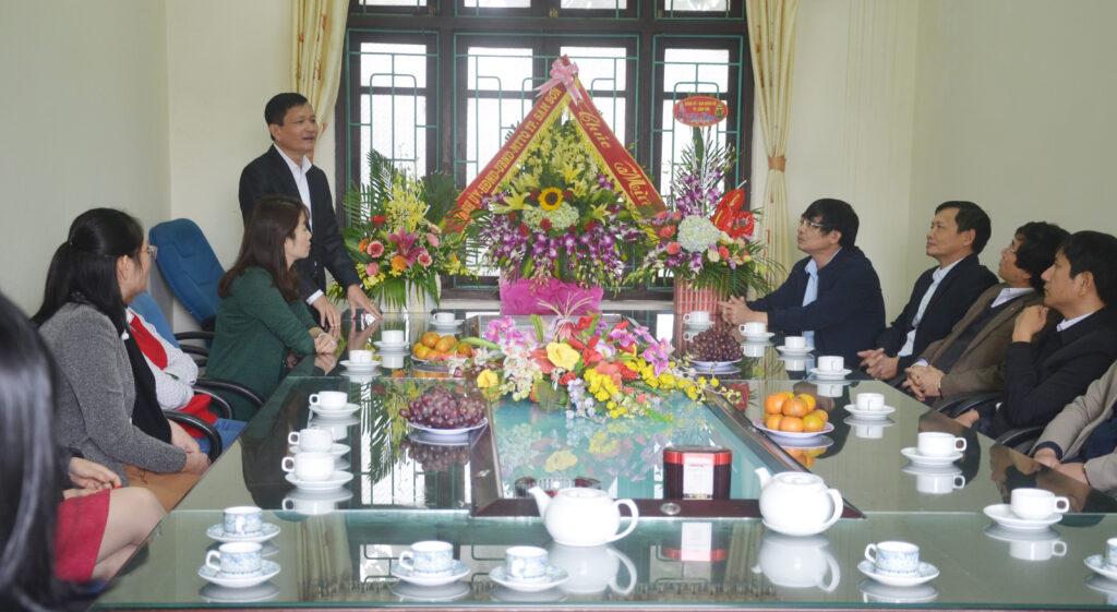 3.Đài Phát thanh và Truyền hình Thanh Hoá chúc mừng nhà trường nhân dịp 20-11