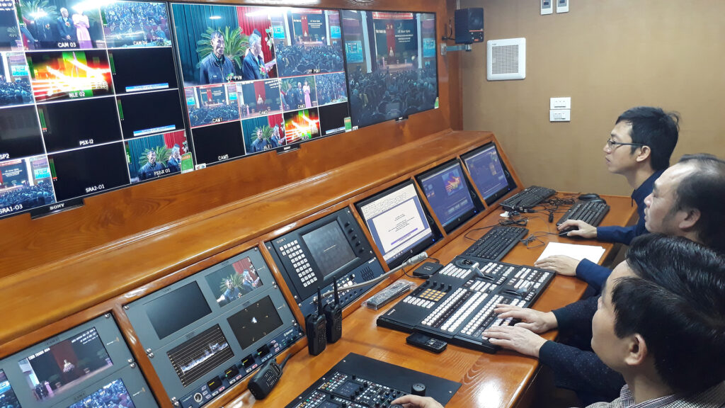 4. Lần đầu tiên thực hiện THTT bằng xe màu HD tại Trung tâm hội nghị 25B