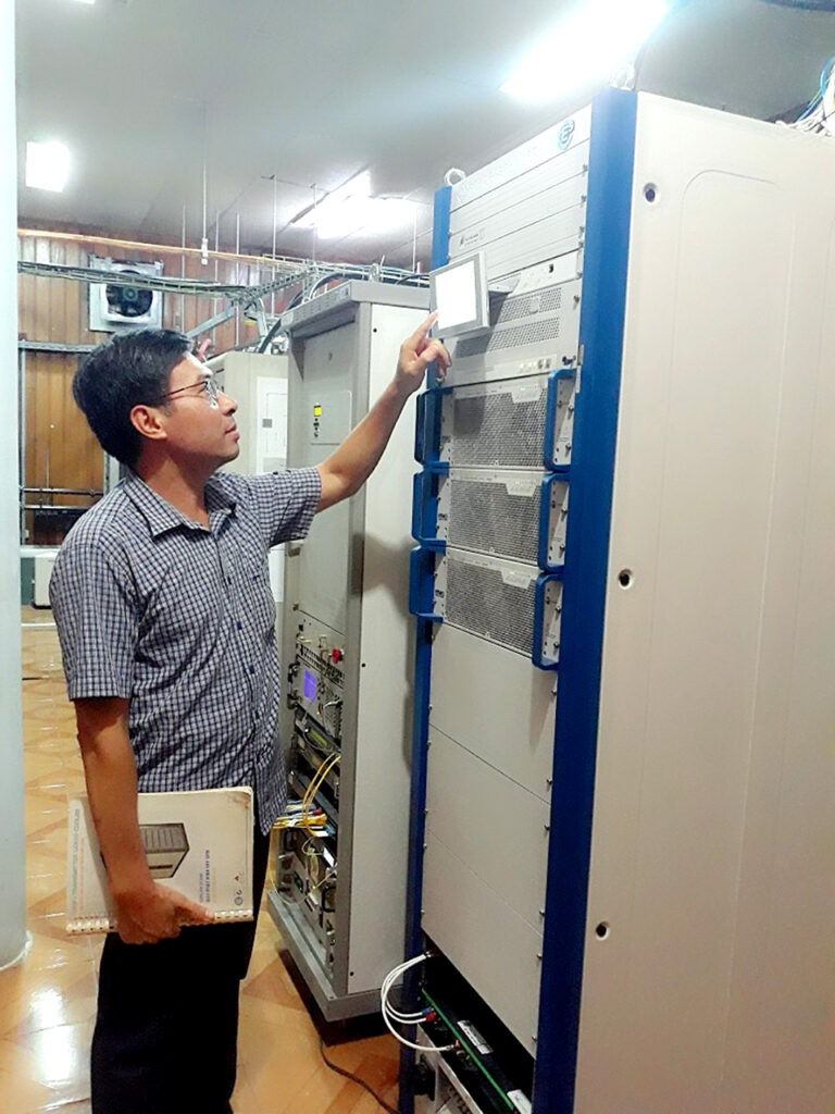 4.2 Vận hành máy phát kỹ thuật số mặt đất DVB - T2 trạm phát sóng Hàm Rồng