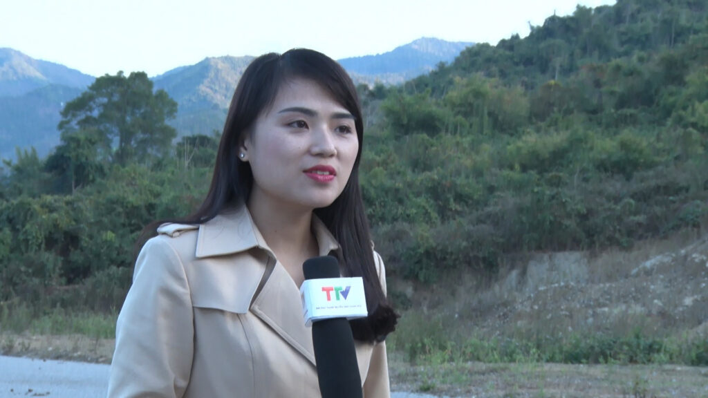 6.Phóng viên Thu Trang dẫn hiện trường