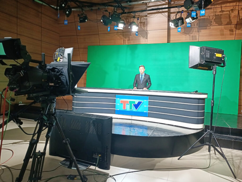 8.Một ca làm việc của phát thanh viên- Phòng BNĐ-BXTH