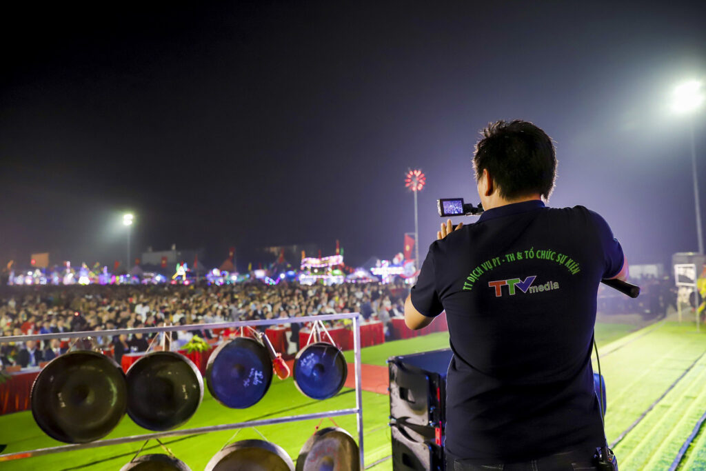 9 Quay phim TTVmedia tác nghiệp sự kiện Lễ hội văn hóa tại huyện Thạch Thành