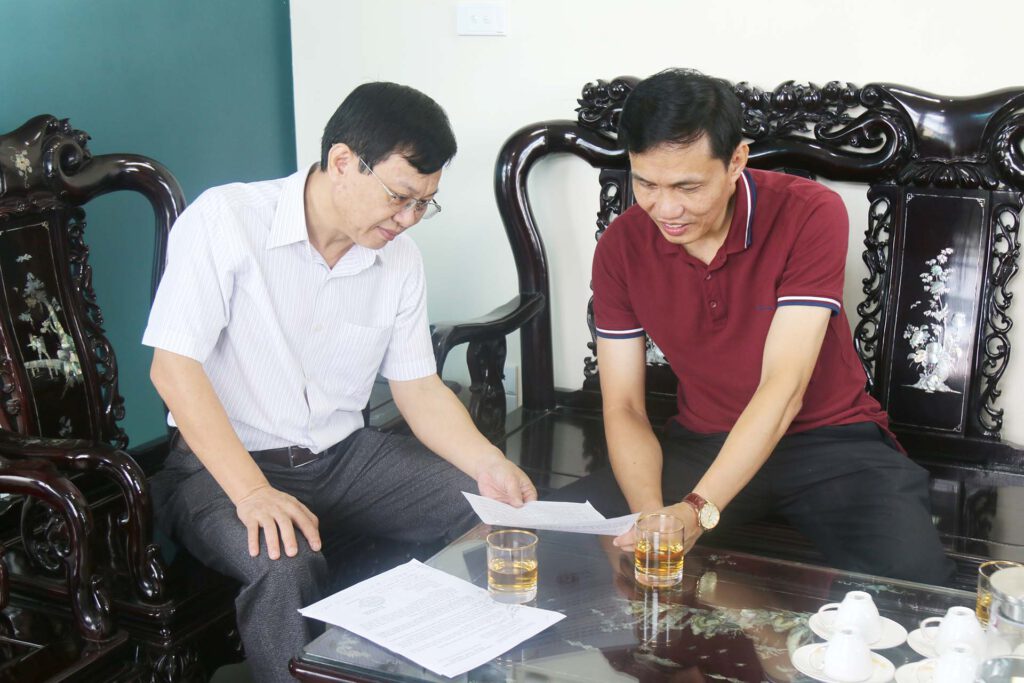 Lãnh đạo phòng TCHC và lãnh đạo phòng KHTV thống nhất kế hoạch công việc(2)