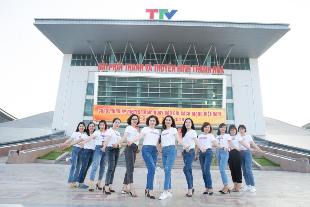 Sức trẻ Khai thác Chương trình vươn xa cùng cánh sóng TTV